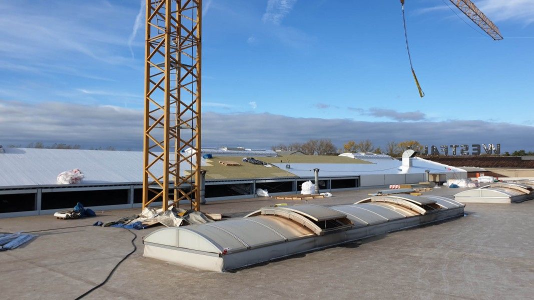 Überbauung eines einsturzgefährdeten Hallendaches